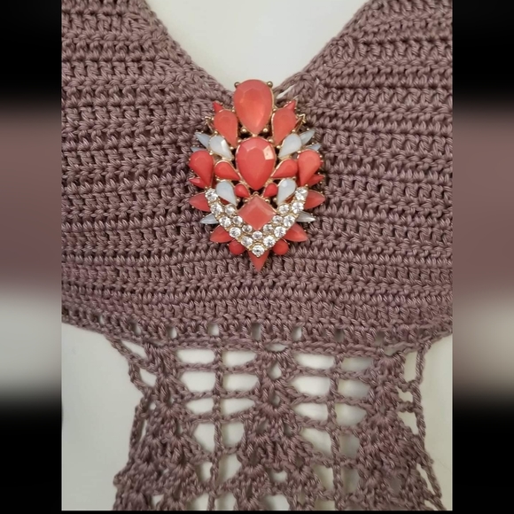Gorgeous crochet lace bikini coverup with rhinestone broche - Picture 4 of 5